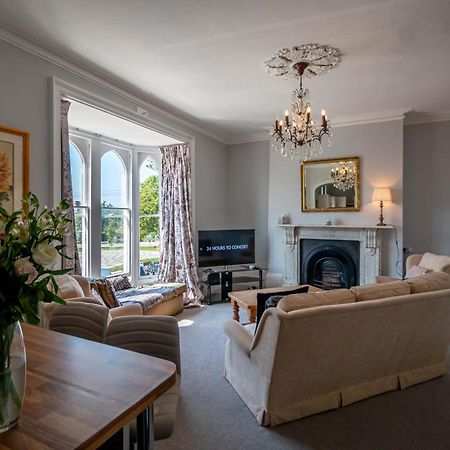 Grand 2 Bed Georgian Apartment At Florence House With King Bed, In The Heart Of Herne Bay & 300M From Beach Экстерьер фото