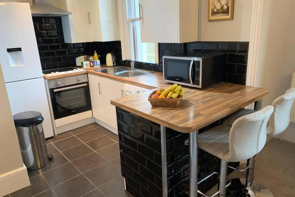 Grand 2 Bed Georgian Apartment At Florence House With King Bed, In The Heart Of Herne Bay & 300M From Beach Экстерьер фото