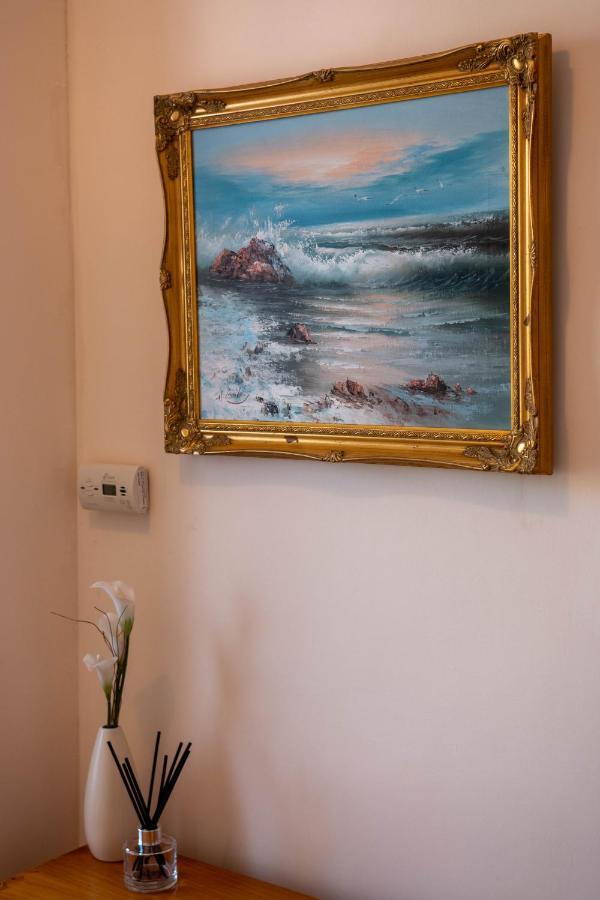 Grand 2 Bed Georgian Apartment At Florence House With King Bed, In The Heart Of Herne Bay & 300M From Beach Экстерьер фото
